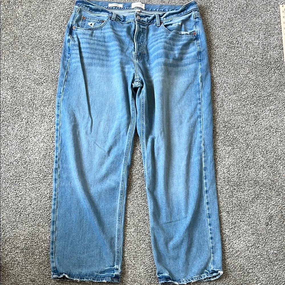 Universal Thread Women's Straight Leg Jeans - Light Blue